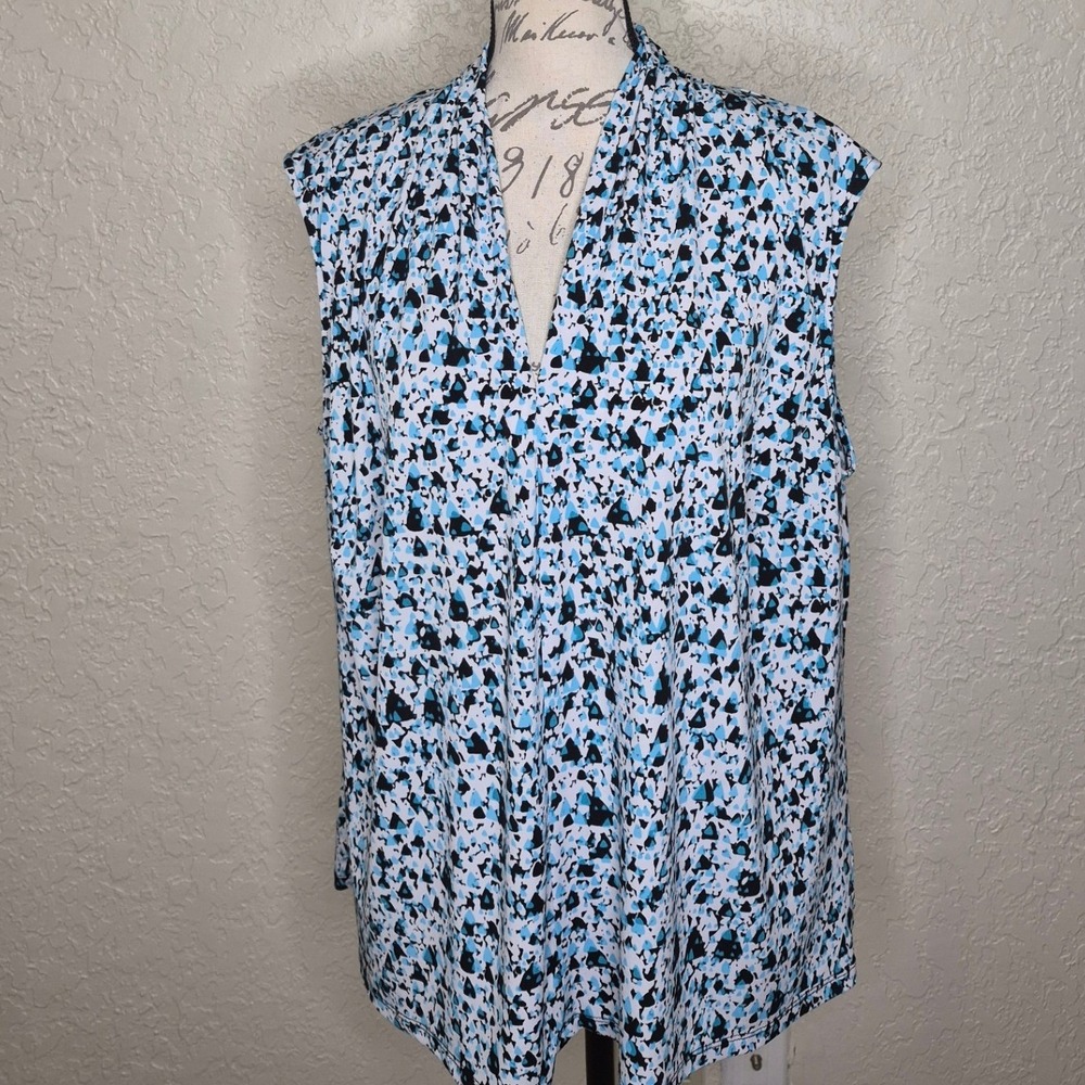 Nine West Womens 1X Blue Black Geometric Print V-Neck Sleeveless Pleated Top
